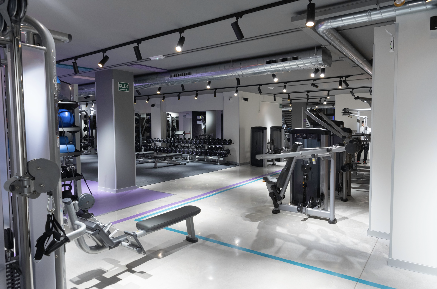 Anytime Fitness abre un nuevo club en Molins de Rei, Barcelona, y refuerza su expansión en Cataluña con un gimnasio 24/7 y entrenamiento personalizado.
