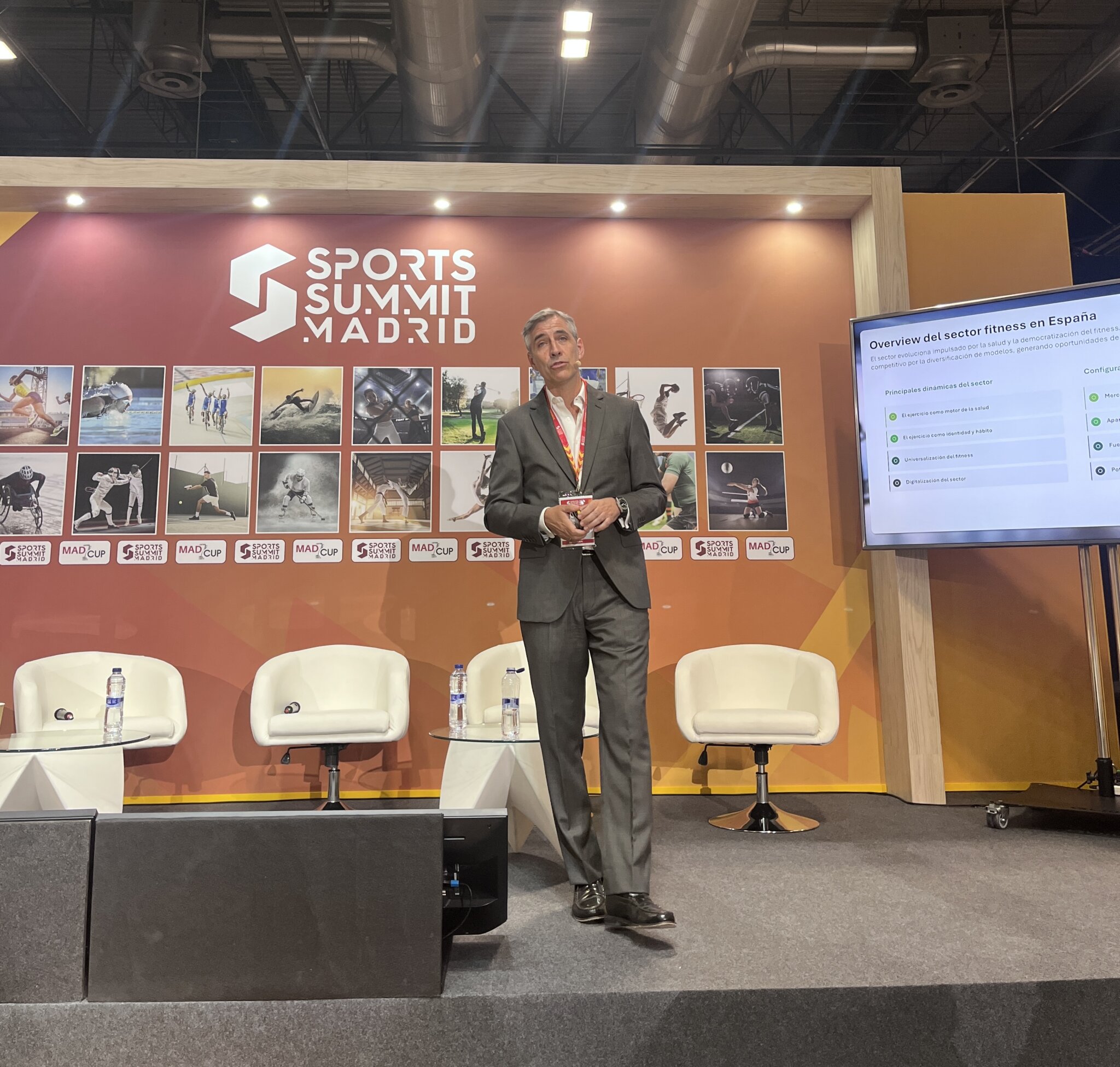 Alberto Puente Partner | Strategy, Risk & Transactions en Deloitte. Fue el encargado de presentar la ponencia "El nuevo consumidor del fitness: tendencias, hábitos y motivaciones", basada en el Informe Anual del Sector del Fitness en España.